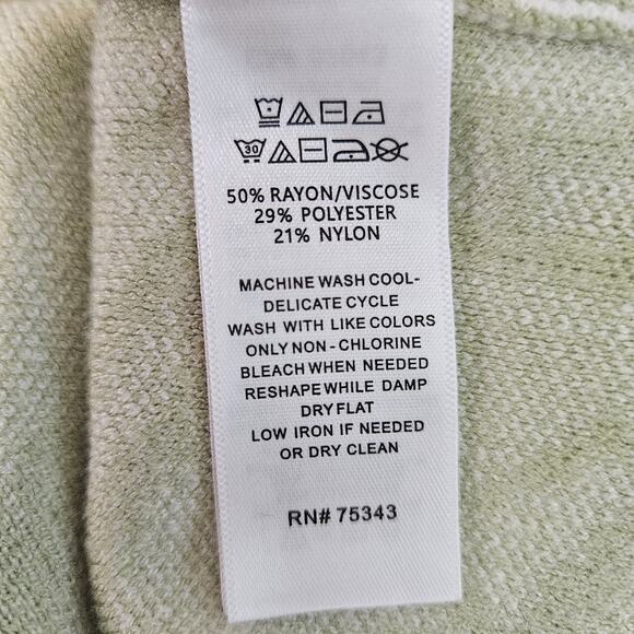 Tahari Womens 1X Sweater White & Green Floral Crew Neck Super Soft - Picture 9 of 9